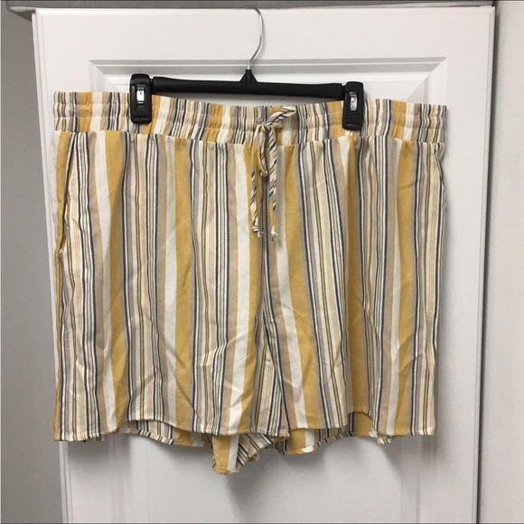 Forgotten Grace Women’s Plus Linen Blend Casual Drawstring Short, size 3X - Picture 3 of 6